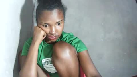 Snapshot of mariah586 chatting on December 1, 3:39 pm Maria online show from December 1, 3:39 pm