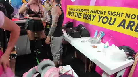 Snapshot of mariahpinkkitty chatting on January 19, 2:04 am Pinkkitty online show from January 19, 2:04 am