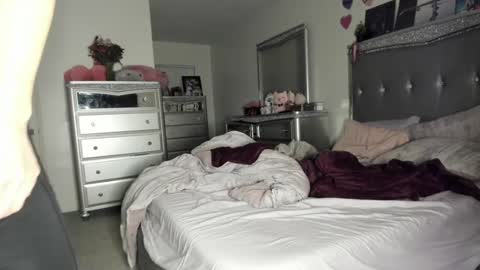 Snapshot of mariahpinkkitty chatting on February 18, 4:15 am Pinkkitty online show from February 18, 4:15 am