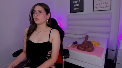 Mariam online show from January 22, 1:31 am