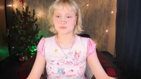 Snapshot of mariamilkis chatting on December 22, 4:31 am Maria online show from December 22, 4:31 am