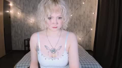 Snapshot of mariamilkis chatting on February 2, 1:04 am Maria online show from February 2, 1:04 am