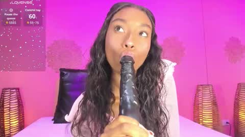 Marian Reynolds online show from October 25, 12:02 pm