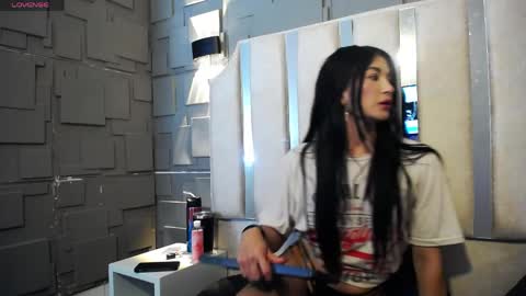 Mariana online show from April 8, 2:55 am