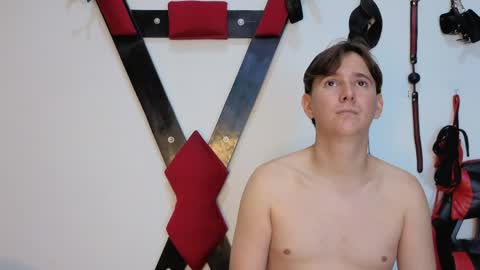 Mariana and Ronny online show from April 13, 9:42 pm