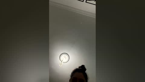 Mar y online show from March 27, 2:06 pm