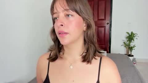 Snapshot of mariana_le chatting on May 11, 3:29 pm Mariana online show from May 11, 3:29 pm
