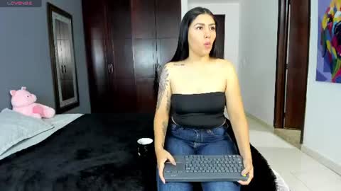 Snapshot of marianaandvalen chatting on June 19, 12:31 pm MARIANA Y VALENTINA online show from June 19, 12:31 pm