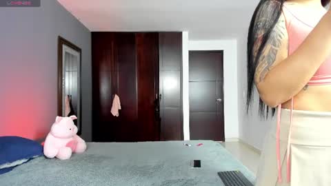 Snapshot of marianaandvalen chatting on June 23, 11:08 am MARIANA Y VALENTINA online show from June 23, 11:08 am