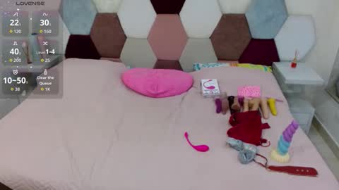 mariana online show from December 18, 5:52 pm