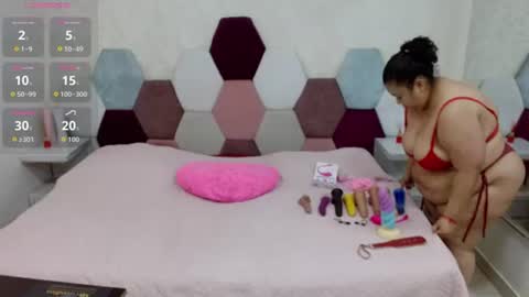 Snapshot of marianabbw_ chatting on June 18, 6:45 pm mariana online show from June 18, 6:45 pm