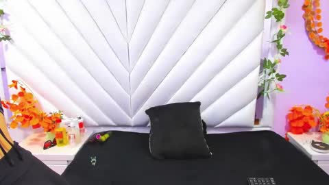 MarianaThomsop online show from December 14, 9:19 pm