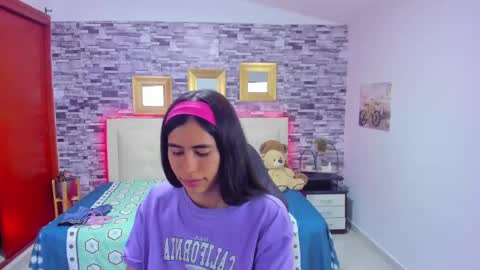 Mariana online show from December 10, 1:22 am