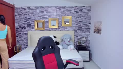 Mariana online show from March 6, 7:54 pm