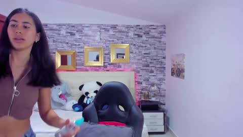 Mariana online show from March 10, 8:56 pm