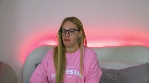 Snapshot of marianeumann chatting on January 25, 6:46 pm Maria online show from January 25, 6:46 pm