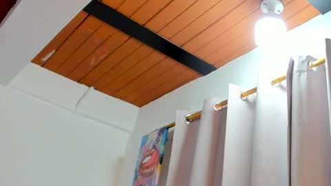 Mariangel online show from April 8, 8:09 pm