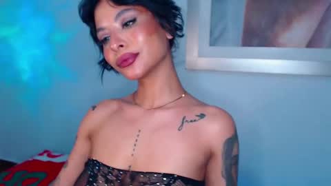 Snapshot of marianne__ chatting on December 11, 7:20 am M A R I A N E online show from December 11, 7:20 am