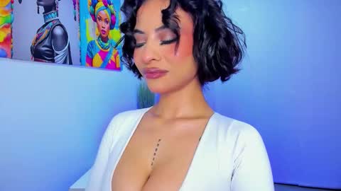 M A R I A N E online show from February 28, 4:46 am