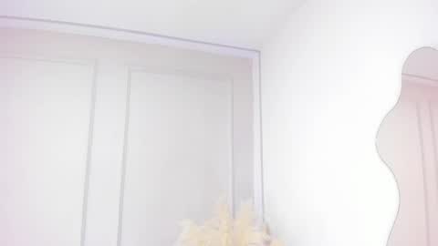 Maria Pettit online show from November 22, 9:30 am