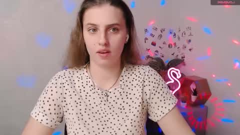 Snapshot of mariatess_ chatting on November 17, 1:06 pm Mariia online show from November 17, 1:06 pm