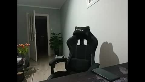 Snapshot of maribor5879 chatting on February 18, 1:21 am maribor5879 online show from February 18, 1:21 am