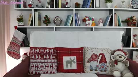 Snapshot of marie_antoinette62 chatting on December 17, 6:09 pm Maria online show from December 17, 6:09 pm