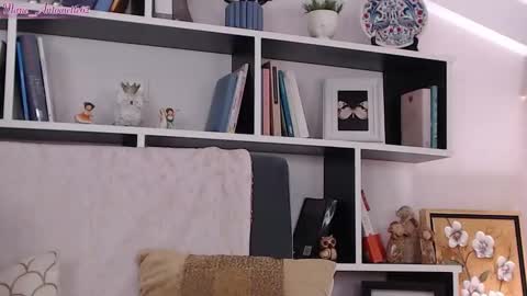 Snapshot of marie_antoinette62 chatting on November 21, 10:30 pm Maria online show from November 21, 10:30 pm