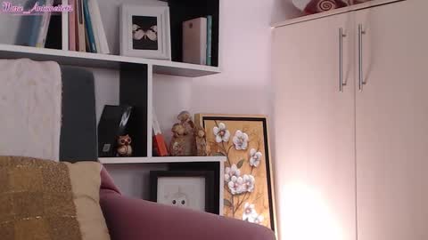 Snapshot of marie_antoinette62 chatting on December 1, 3:50 pm Maria online show from December 1, 3:50 pm