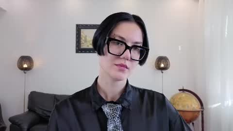 Marie Fitch online show from July 2, 3:56 am