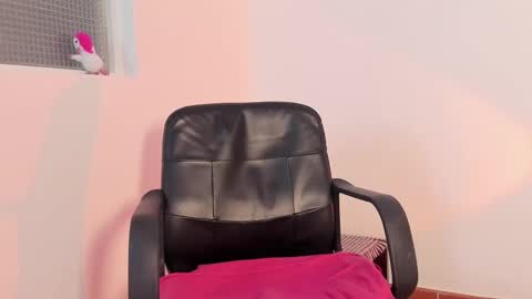 Snapshot of marie_pourtoi chatting on November 12, 12:44 am 700 pm Washington time online show from November 12, 12:44 am