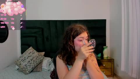 Mariee online show from March 30, 6:09 pm