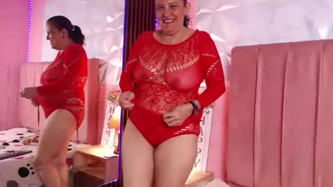 Snapshot of marielahorny303av chatting on November 1, 12:29 pm marielahorny303av online show from November 1, 12:29 pm