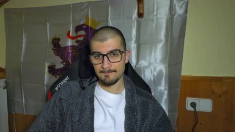 Marie online show from April 4, 8:28 pm