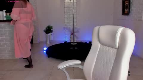 Snapshot of mariemlui chatting on November 17, 4:35 pm mariemlui online show from November 17, 4:35 pm