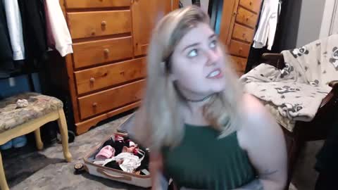 marigoldrue online show from September 25, 2:48 am