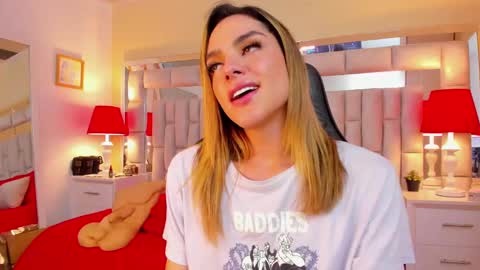 mariiahneedles online show from January 3, 10:29 pm