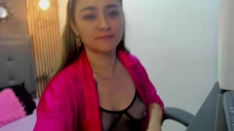 Snapshot of mariiajose_cruz chatting on February 16, 11:50 am mariiajose_cruz online show from February 16, 11:50 am