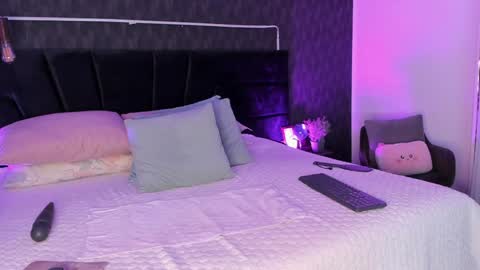 Mariana online show from February 3, 2:45 pm