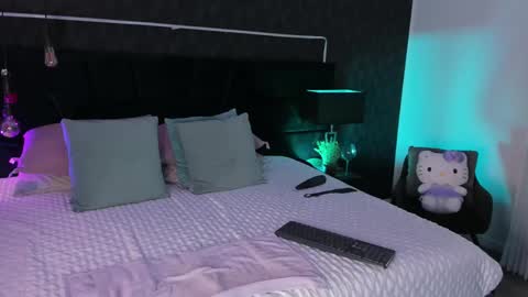 Mariana online show from March 6, 2:18 pm