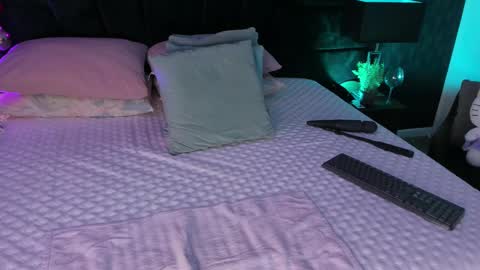 Mariana online show from March 7, 6:00 pm