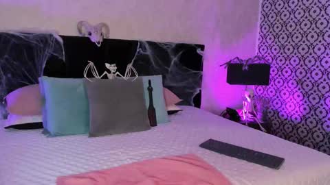 Mariana online show from October 17, 4:20 pm