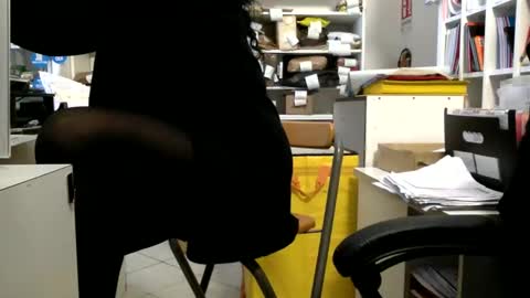 Snapshot of marikapikkola chatting on March 3, 1:31 pm Mary... online show from March 3, 1:31 pm