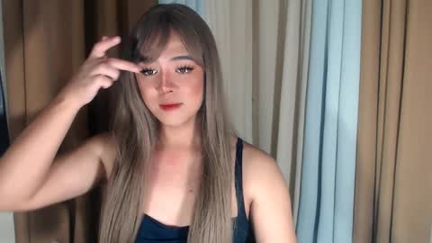 Snapshot of marikosue01 chatting on May 17, 5:53 pm marikosue online show from May 17, 5:53 pm