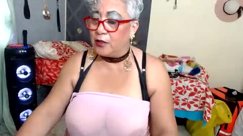 Marilin carolina online show from July 4, 8:04 pm