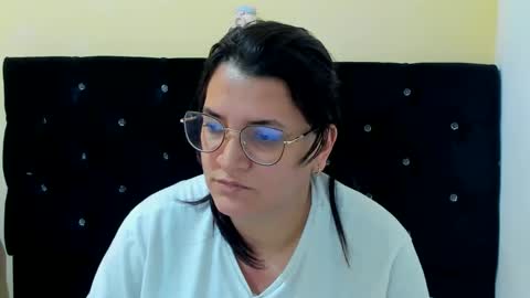 Snapshot of marilyn_garcia chatting on December 18, 4:17 pm MARILYN SEXY online show from December 18, 4:17 pm