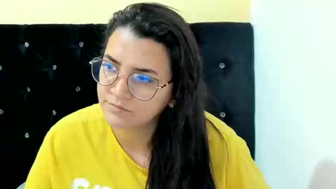 Snapshot of marilyn_garcia chatting on December 27, 5:37 pm MARILYN SEXY online show from December 27, 5:37 pm