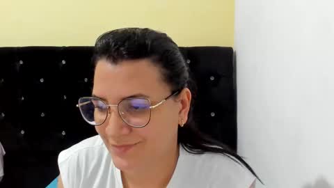 Snapshot of marilyn_garcia chatting on January 6, 12:16 am MARILYN SEXY online show from January 6, 12:16 am