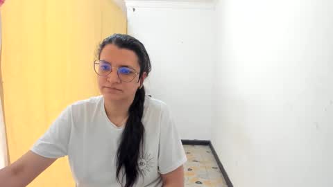 Snapshot of marilyn_garcia chatting on October 26, 3:40 pm MARILYN SEXY online show from October 26, 3:40 pm