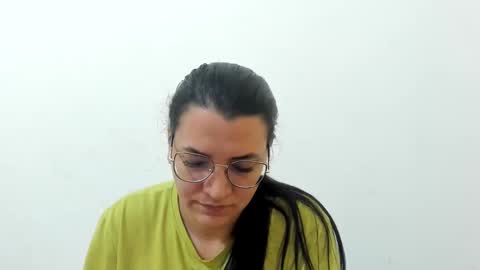 Snapshot of marilyn_garcia chatting on November 22, 2:27 pm MARILYN SEXY online show from November 22, 2:27 pm